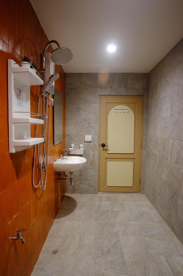 Krung Boutique Hotel Бангкок Екстер'єр фото